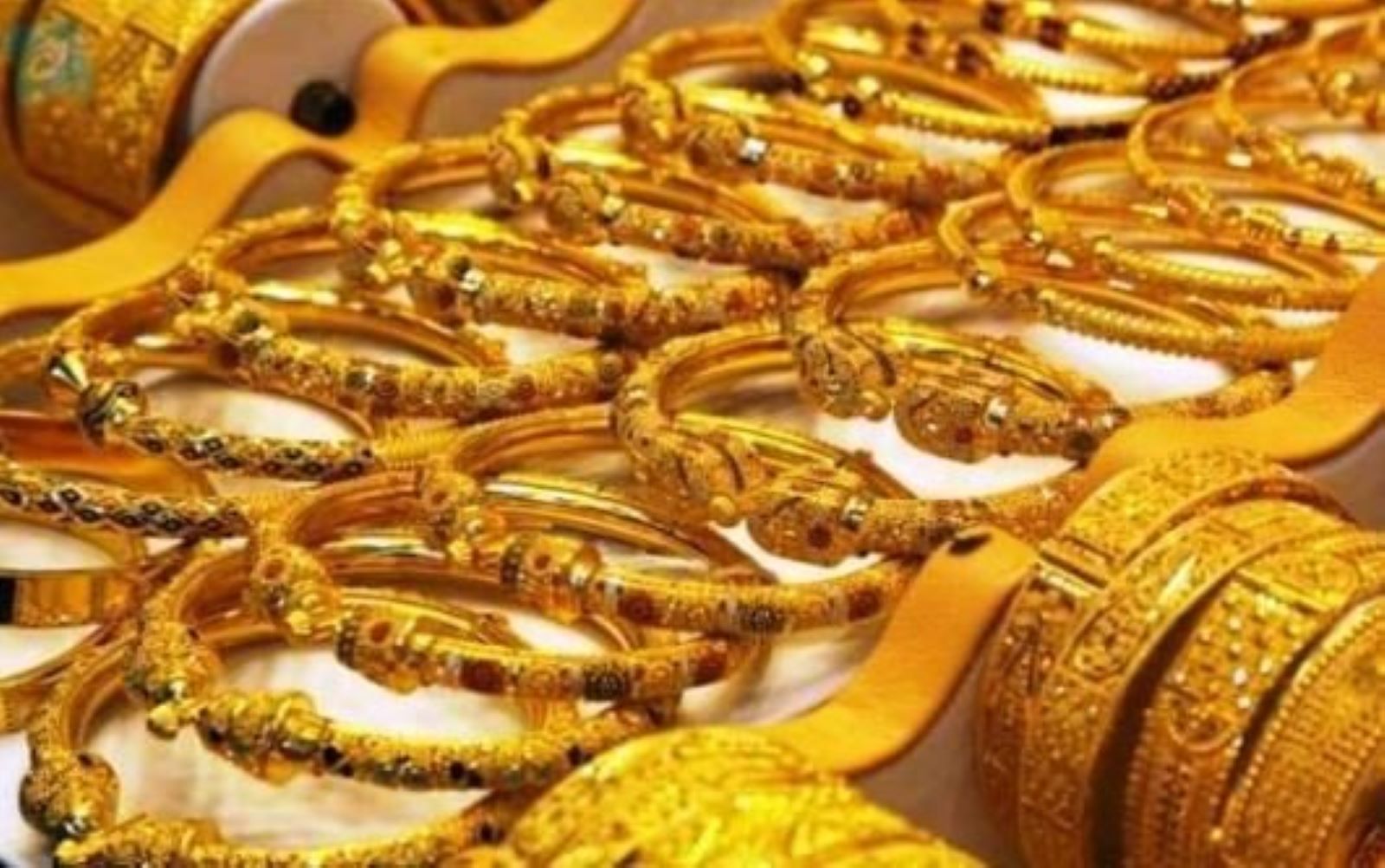 In the domestic market today, the price of gold has risen to its highest level to at this point.