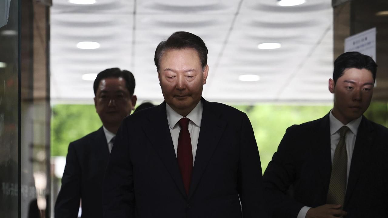 Special counsel raids the house of South Korean ex-President Yoon